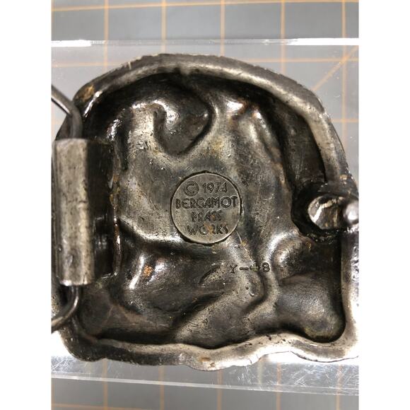 Vintage Bergamot Brass Works Bear Hunter Bult Buckle Pewter Tone USA - Picture 4 of 4